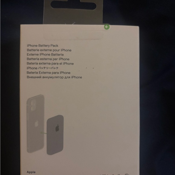 Apple MagSafe Battery Pack - Sleek White - Picture 2 of 3
